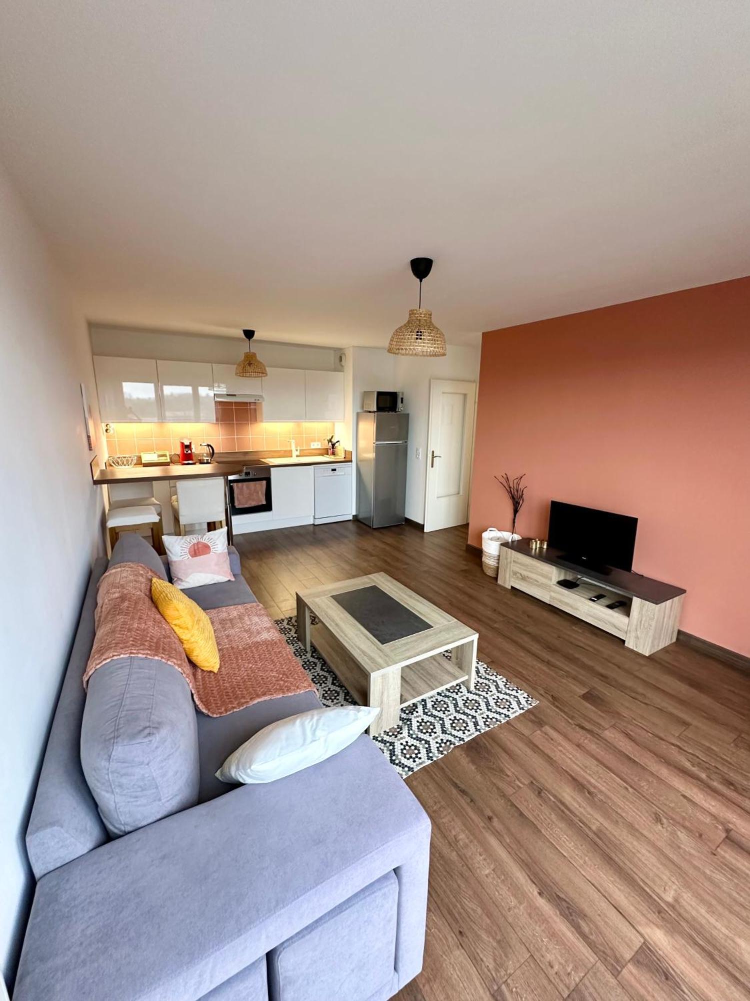 Appartement Chaleureux - Meaux Bagian luar foto